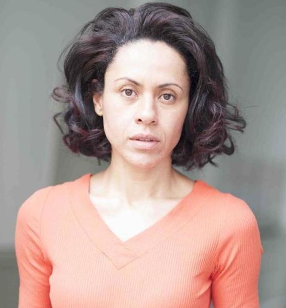 Rosângela F. – Schauspiel Sedcard-Foto 3 bei JustInCast