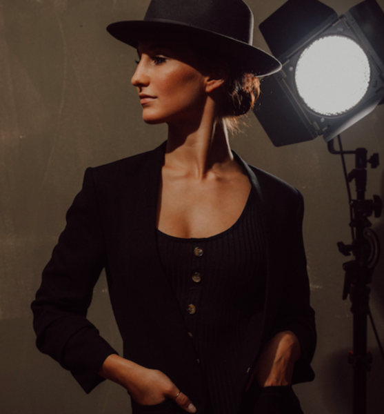 Luissa J. – Fashion Sedcard-Foto 4 bei JustInCast