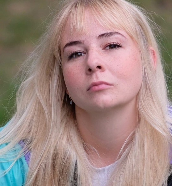 Annabel B. – Schauspiel Sedcard-Foto 4 bei JustInCast