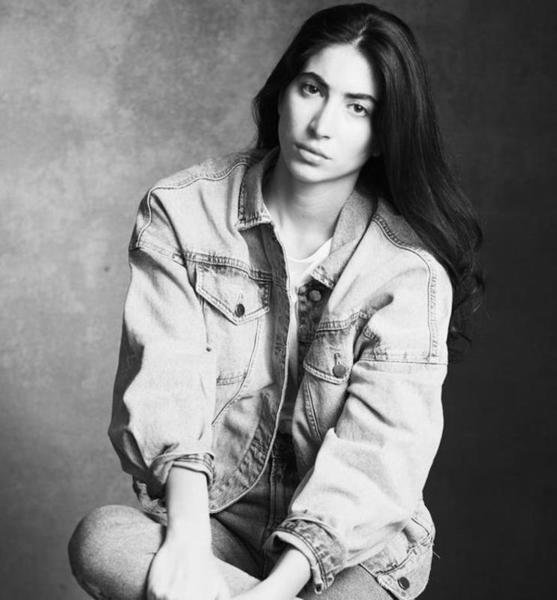 Yasemin A. – Schauspiel Sedcard-Foto 3 bei JustInCast