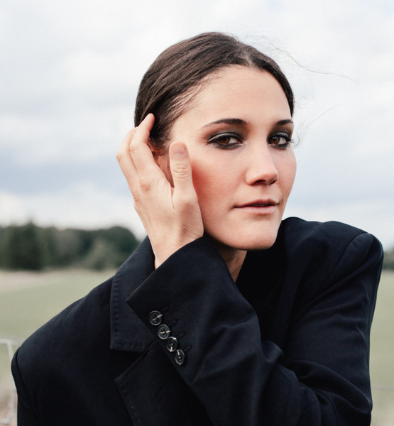 Annika  S. – Schauspiel Sedcard-Foto 4 bei JustInCast