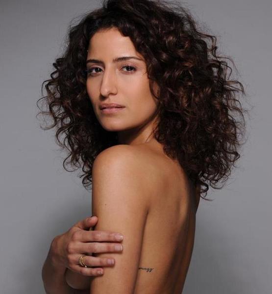 Paloma F. – Fashion Sedcard-Foto 3 bei JustInCast