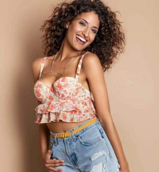 Paloma F. – Fashion Sedcard-Foto 5 bei JustInCast