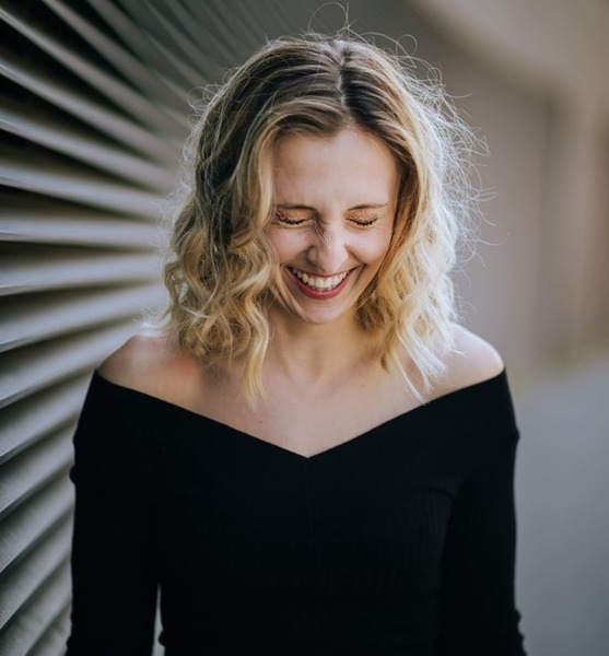 Polina D. – Schauspiel Sedcard-Foto 2 bei JustInCast