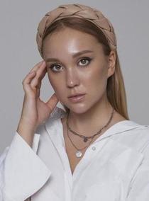 Polina – Schauspieler & Darsteller Sedcard bei JustInCast