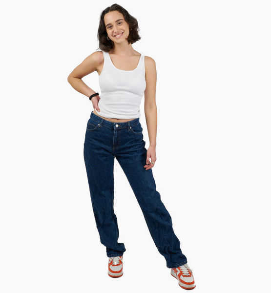 Dina Z. – Real People Sedcard-Foto 3 bei JustInCast