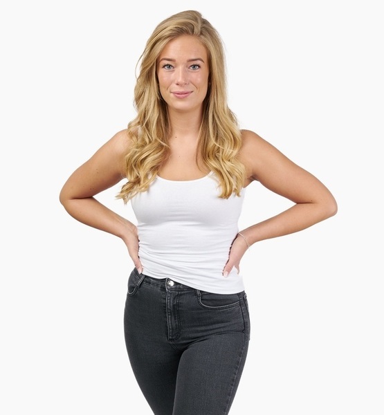 Kim Celine S. – Real People Sedcard-Foto 5 bei JustInCast