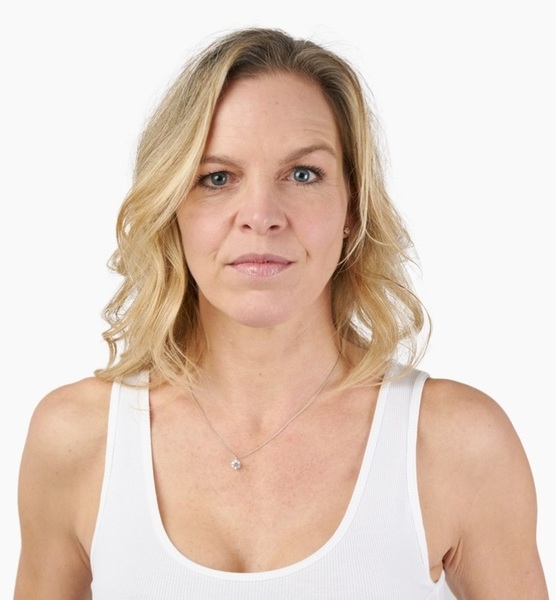Vera D. – Real People Sedcard-Foto 3 bei JustInCast