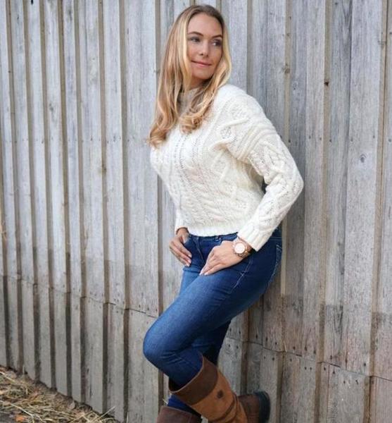 iris a. – Schauspiel Sedcard-Foto 3 bei JustInCast