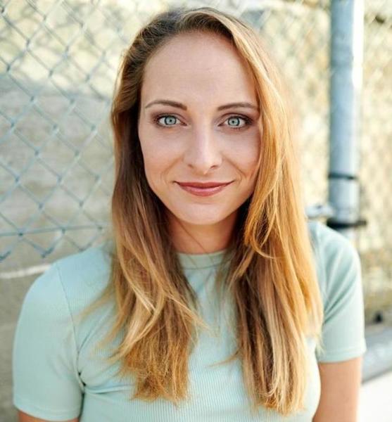 Jana  R. – Schauspiel Sedcard-Foto 2 bei JustInCast