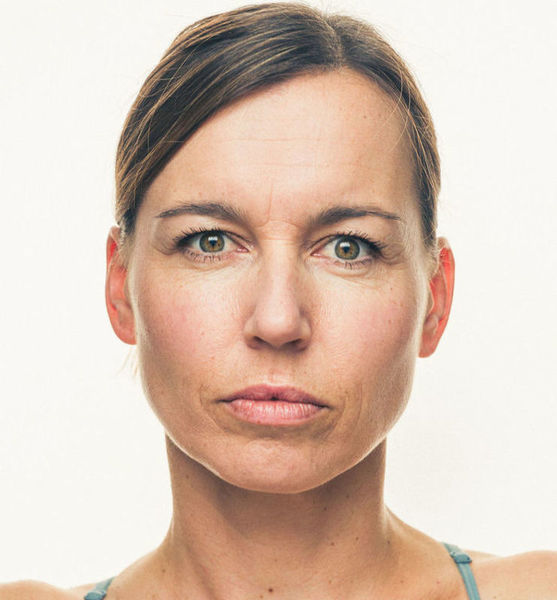 Ines t. – Fashion Sedcard-Foto 2 bei JustInCast
