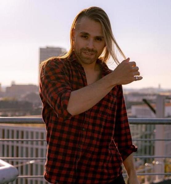 Christian M. – Tanz Sedcard-Foto 2 bei JustInCast