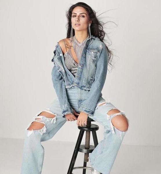 Cansu Ö. – Fashion Sedcard-Foto 4 bei JustInCast