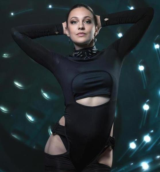 Alexandra K. – Schauspiel Sedcard-Foto 2 bei JustInCast