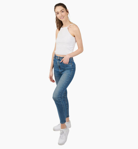 Lorena W. – Fashion Sedcard-Foto 8 bei JustInCast
