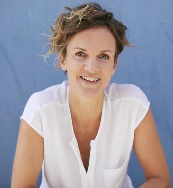Sarah S. – Schauspiel Sedcard-Foto 2 bei JustInCast