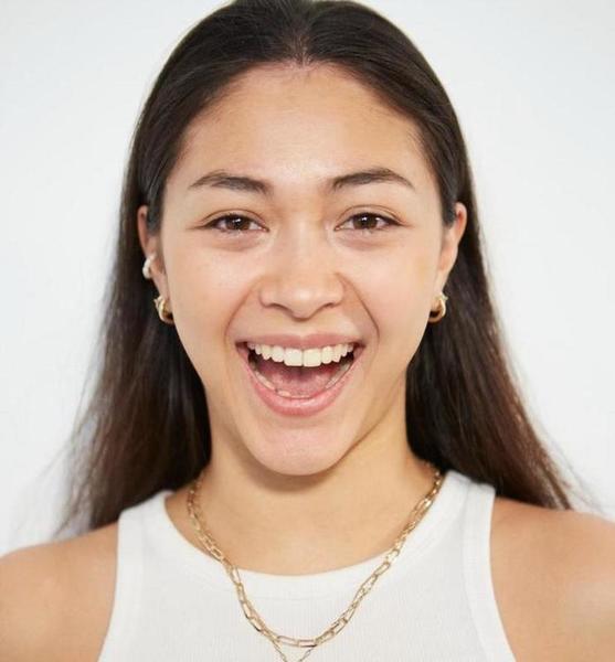 Victoria I. – Fashion Sedcard-Foto 2 bei JustInCast