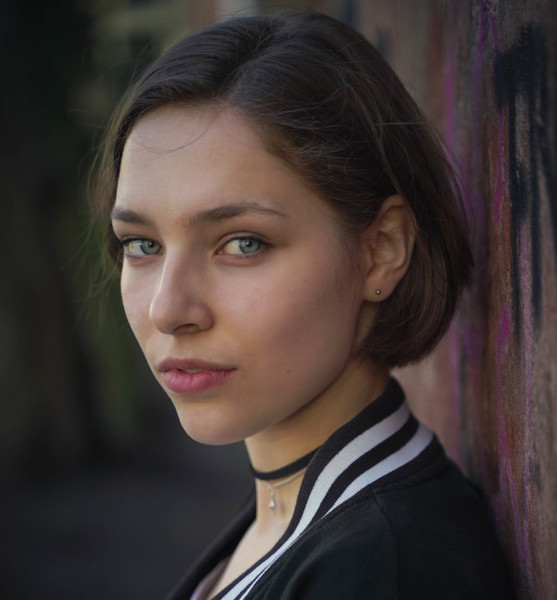 Nelly T. – Schauspiel Sedcard-Foto 5 bei JustInCast