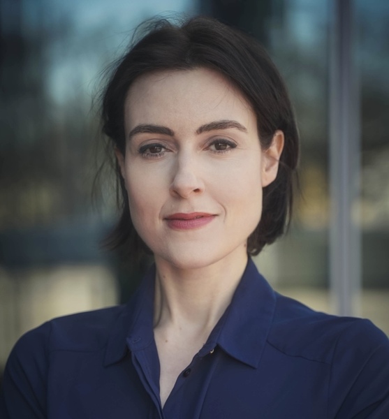 Kerstin Britta H. – Schauspiel Sedcard-Foto 2 bei JustInCast