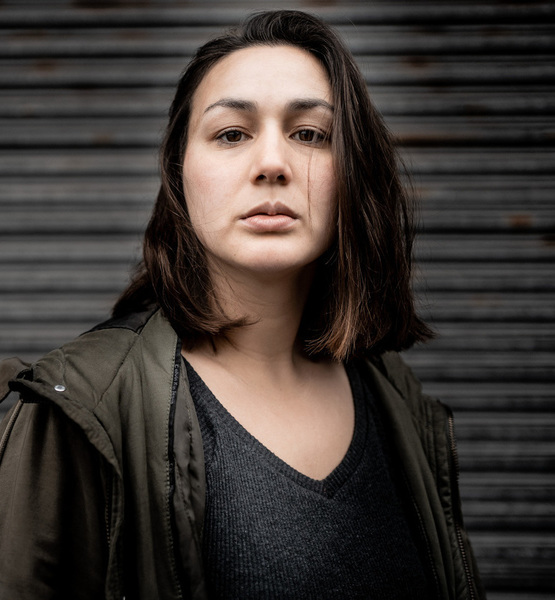 Jasmina T. – Schauspiel Sedcard-Foto 3 bei JustInCast