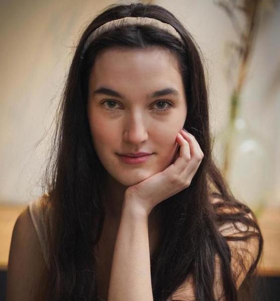 Alyssa L. – Schauspiel Sedcard-Foto 4 bei JustInCast