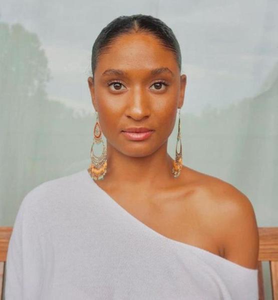 Annette Chidinma G. – Fashion Sedcard-Foto 3 bei JustInCast