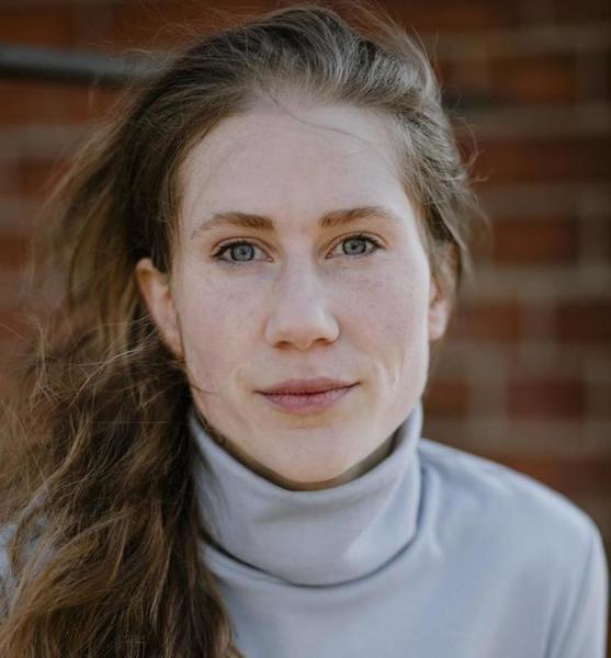 LIoba P. – Schauspiel Sedcard-Foto 6 bei JustInCast
