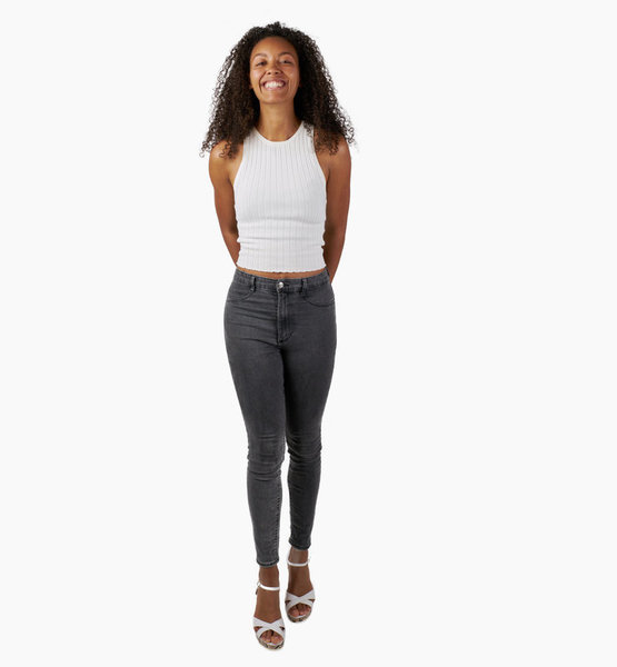 Juliette V. – Fashion Sedcard-Foto 10 bei JustInCast