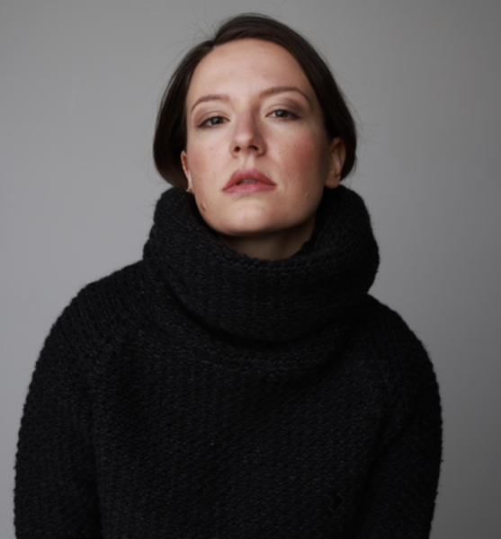Melanie W. – Schauspiel Sedcard-Foto 5 bei JustInCast