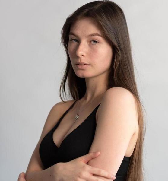 Vivien K. – Schauspiel Sedcard-Foto 5 bei JustInCast
