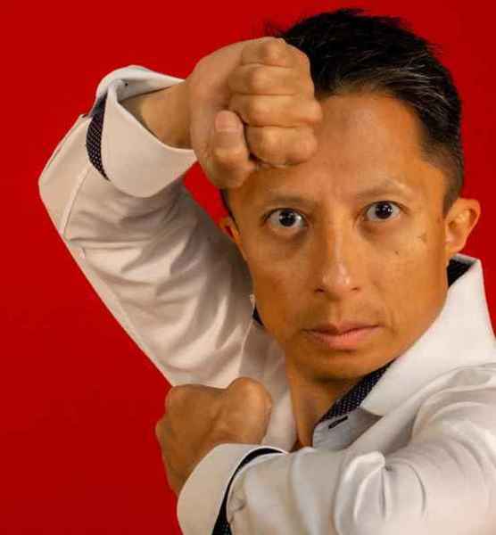 Kwok W. – Schauspiel Sedcard-Foto 3 bei JustInCast