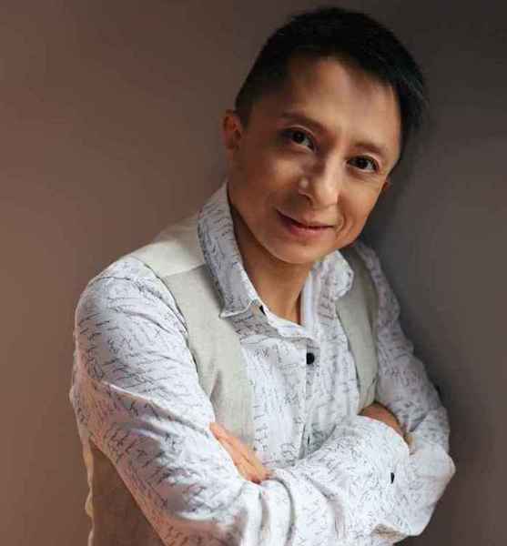 Kwok W. – Schauspiel Sedcard-Foto 5 bei JustInCast