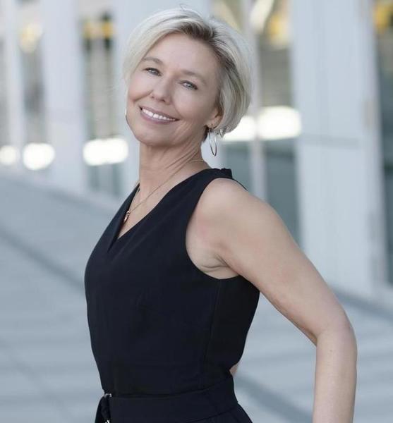 Annette Z. – Schauspiel Sedcard-Foto 4 bei JustInCast