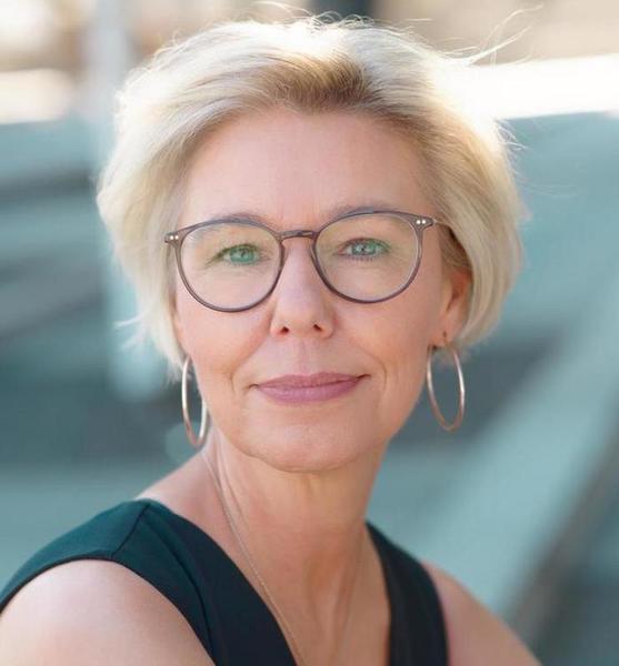 Annette Z. – Schauspiel Sedcard-Foto 5 bei JustInCast