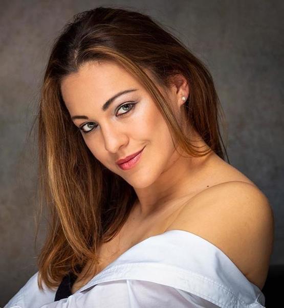 Alexandra K. – Schauspiel Sedcard-Foto 3 bei JustInCast