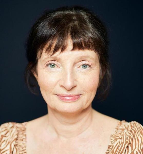 Anna  B. – Schauspiel Sedcard-Foto 5 bei JustInCast