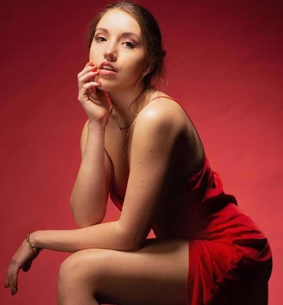 Rosanne Gianna S. – Schauspiel Sedcard-Foto 4 bei JustInCast