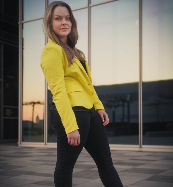 Jennifer D. – Schauspiel Sedcard-Foto 3 bei JustInCast