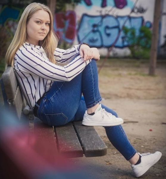 Jennifer D. – Schauspiel Sedcard-Foto 4 bei JustInCast