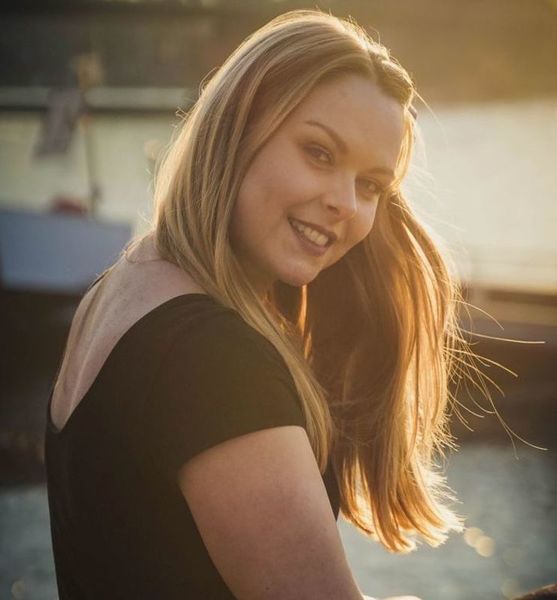 Jennifer D. – Schauspiel Sedcard-Foto 5 bei JustInCast