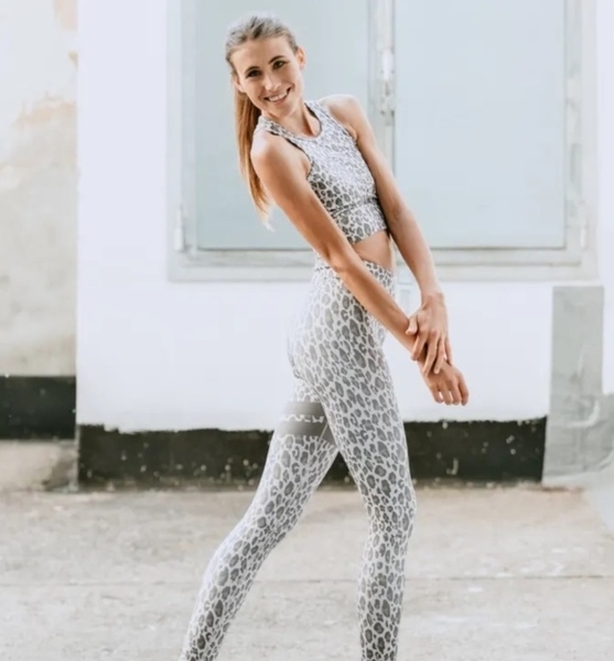 Ilka M. – Fashion Sedcard-Foto 3 bei JustInCast