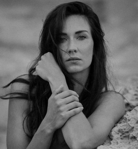 Victoria H. – Fashion Sedcard-Foto 5 bei JustInCast