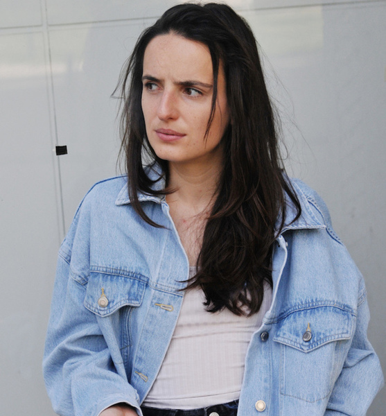 Sophie H. – Acting sedcard image 3 at JustInCast