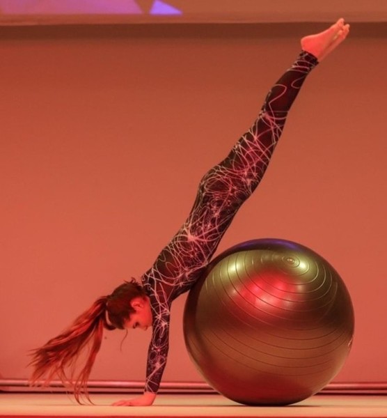 Monique S. – Schauspiel Sedcard-Foto 3 bei JustInCast