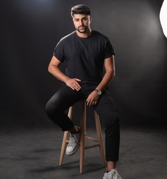 Serhat  Y. – Schauspiel Sedcard-Foto 4 bei JustInCast