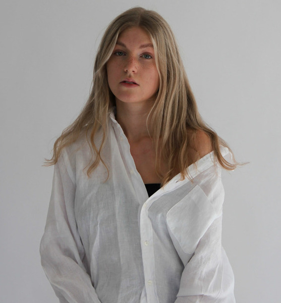 Sophia R. – Acting sedcard image 5 at JustInCast