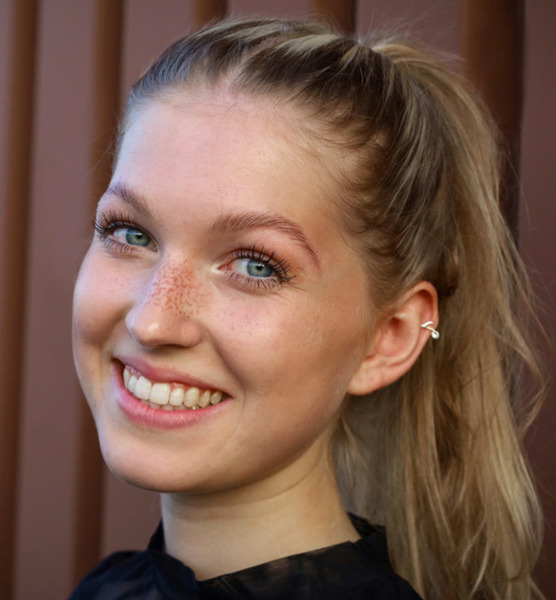 Sophia R. – Acting sedcard image 2 at JustInCast