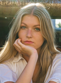 Sophia – Schauspieler & Darsteller Sedcard bei JustInCast