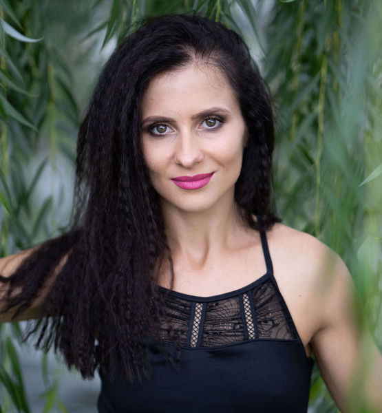 Irina M. – Tanz Sedcard-Foto 2 bei JustInCast
