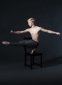 Oliver – Dancers sedcard at JustInCast